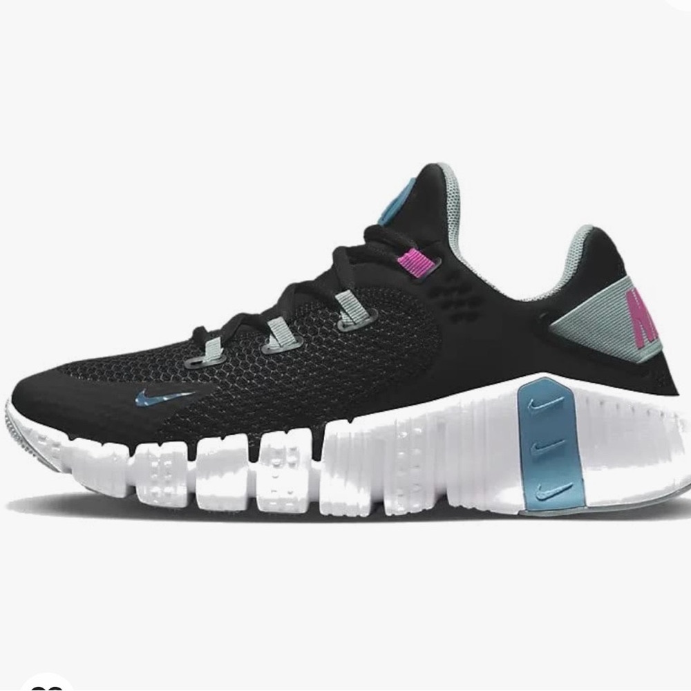 Nike Metcon 4 Training - Black with color trim